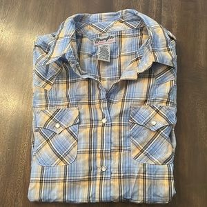 Wrangler Wrancher Shirt- never been worn